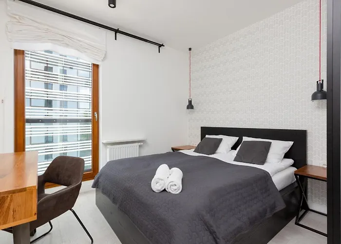 City Center Grzybowska With Parking By Renters * Varsó