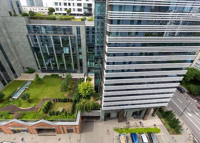 City Center Grzybowska With Parking By Renters Varsó