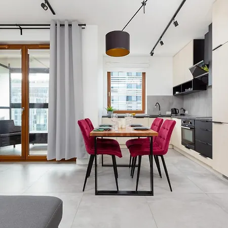 Apartment City Center Grzybowska With Parking By Renters